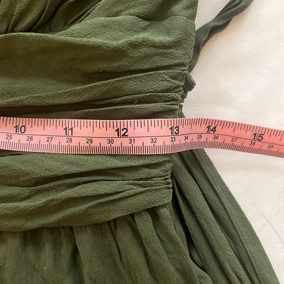 🔥 HOST PICK 🔥 BCBG Halter Dress in Hunter Green - Picture 11 of 11